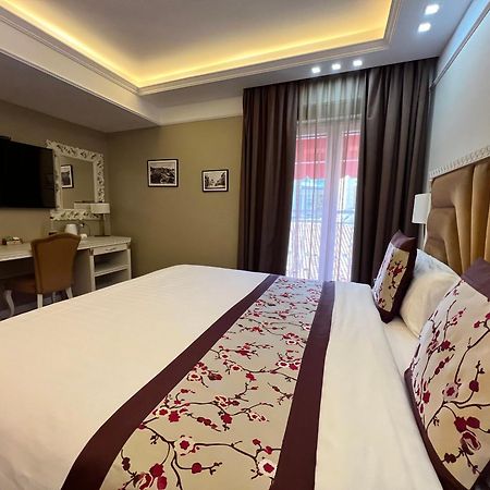 Hotel Brais Durrës Kültér fotó