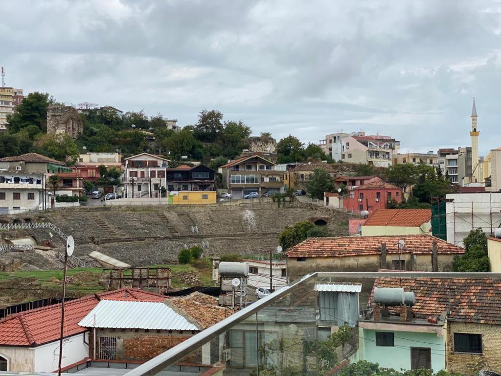 Hotel Brais Durrës Kültér fotó
