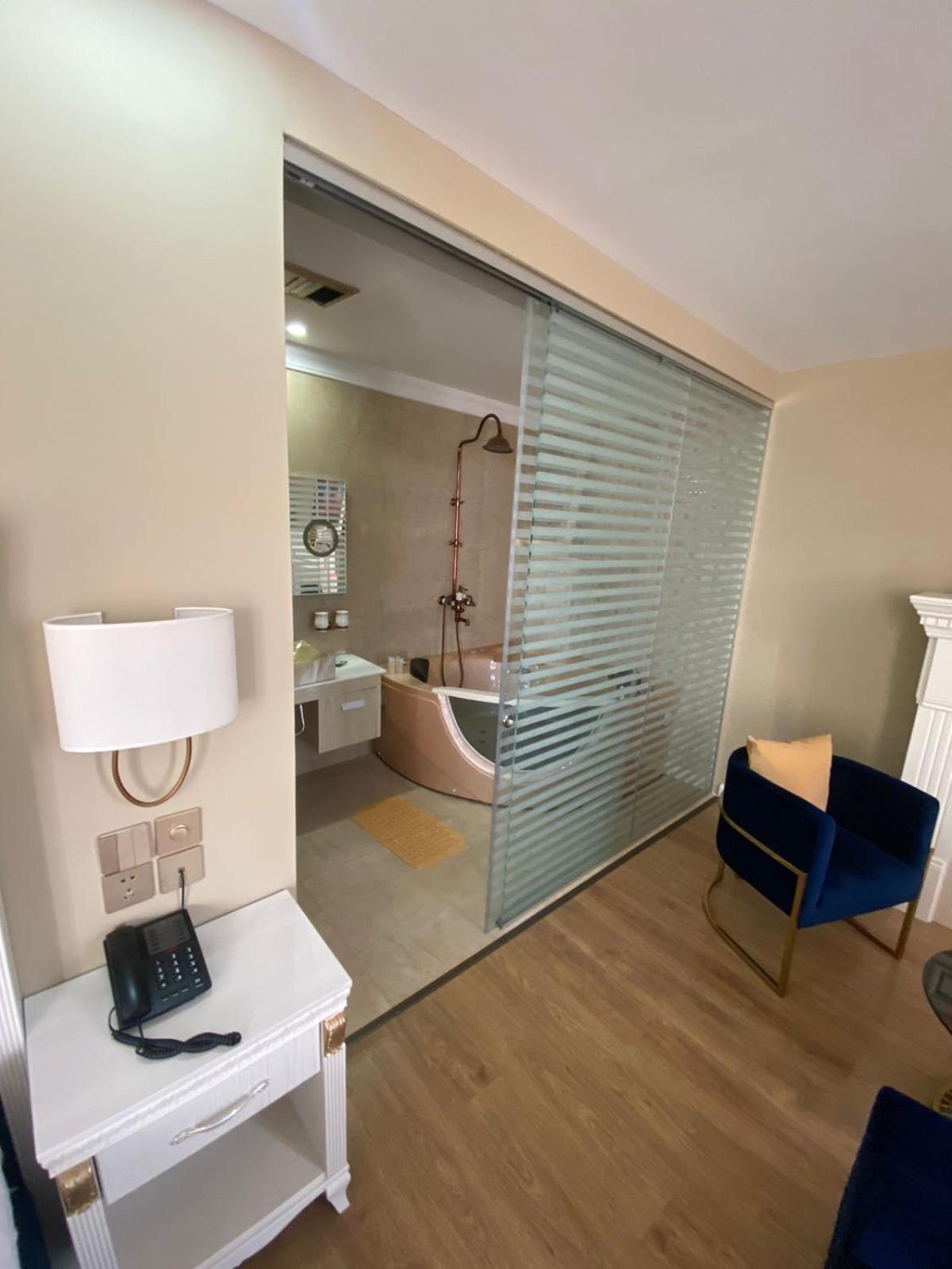 Hotel Brais Durrës Kültér fotó