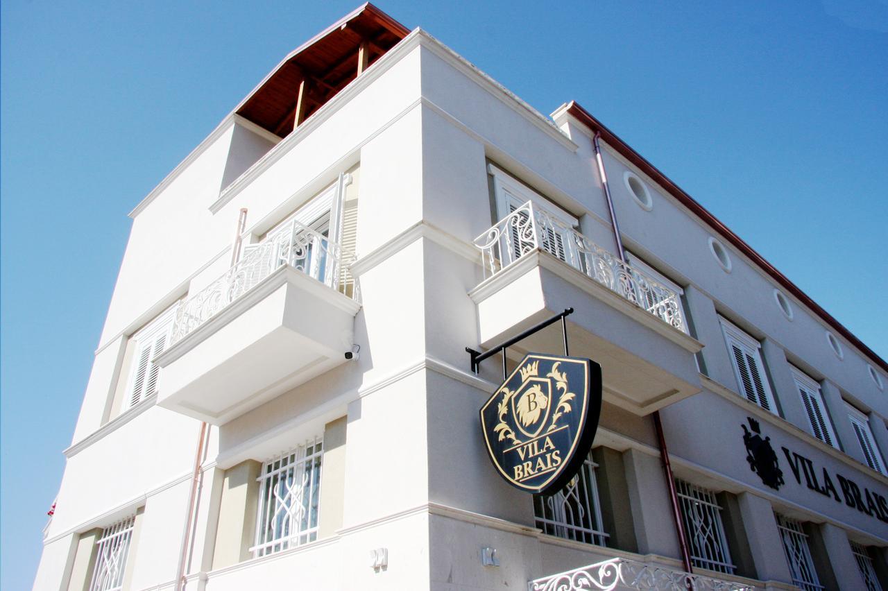 Hotel Brais Durrës Kültér fotó