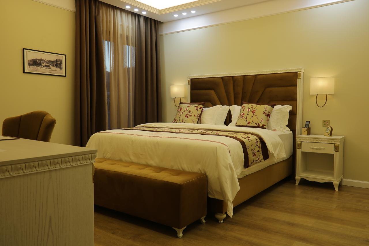 Hotel Brais Durrës Kültér fotó