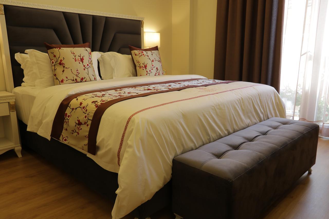 Hotel Brais Durrës Kültér fotó