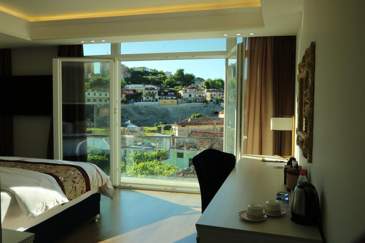Hotel Brais Durrës Kültér fotó